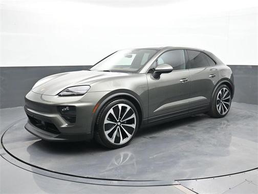 2026 Porsche Macan 