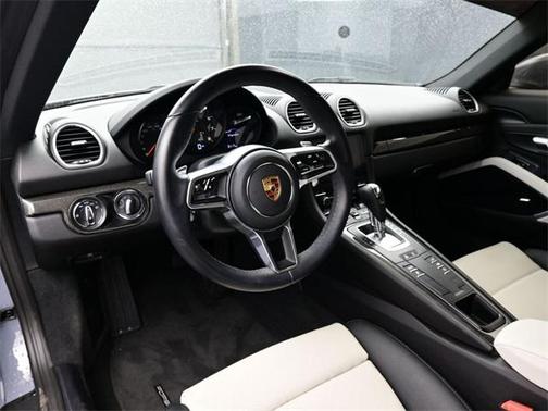 2024 Porsche 718 Cayman Style Edition