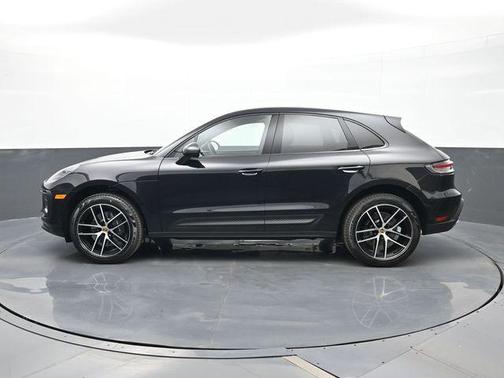 Jet Black 2026 Porsche Macan Macan