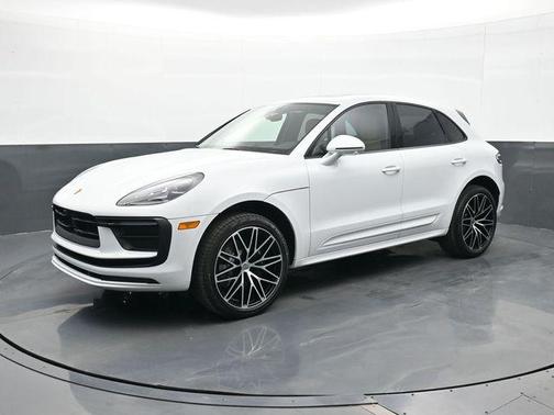2026 Porsche Macan 