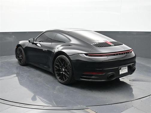 2021 Porsche 911 Carrera