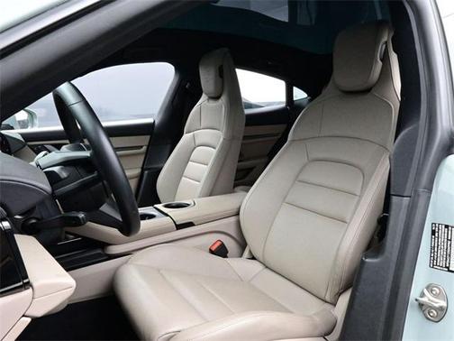 2025 Porsche Taycan 4