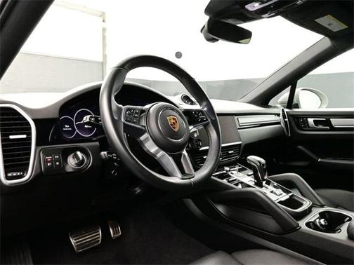 2022 Porsche Cayenne S