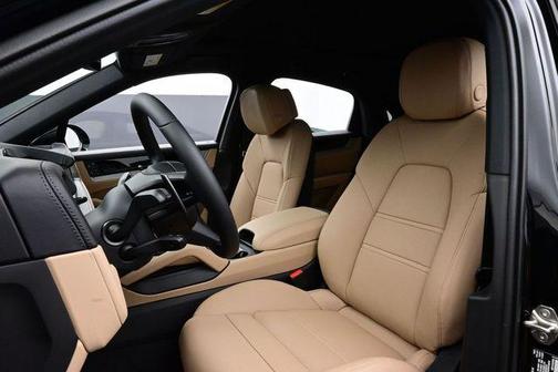 Chromite Black Metallic 2026 Porsche Cayenne Cayenne