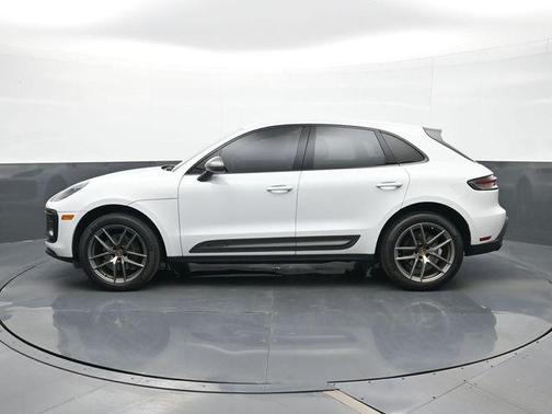 Carrara White Metallic 2023 Porsche Macan T