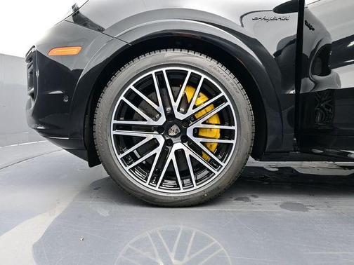 2026 Porsche Cayenne Cayenne Turbo E-Hybrid