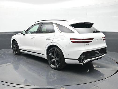 Uyuni White 2023 Genesis GV70 3.5T AWD Sport