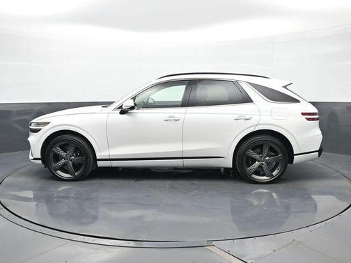 Uyuni White 2023 Genesis GV70 3.5T AWD Sport