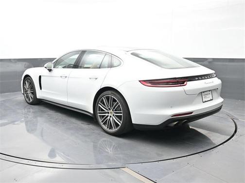 2018 Porsche Panamera 4S