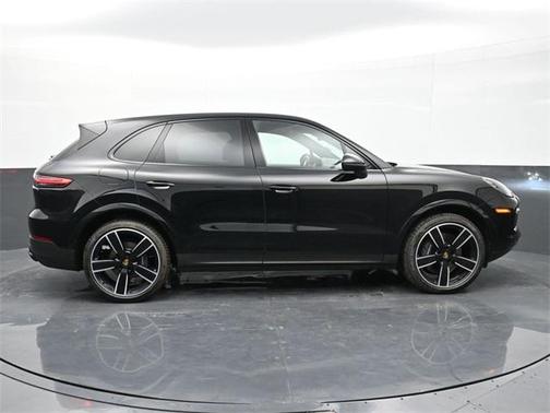 Black 2022 Porsche Cayenne Platinum Edition