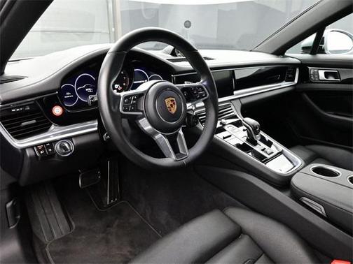 2019 Porsche Panamera 4