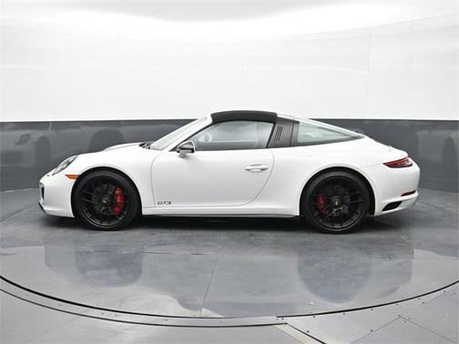 2018 Porsche 911 Targa 4 GTS