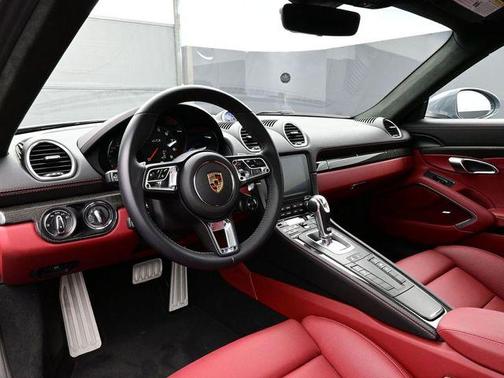 2024 Porsche 718 Cayman GTS 4.0