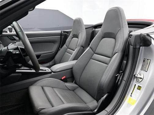 2020 Porsche 911 Carrera