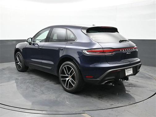 2023 Porsche Macan Base