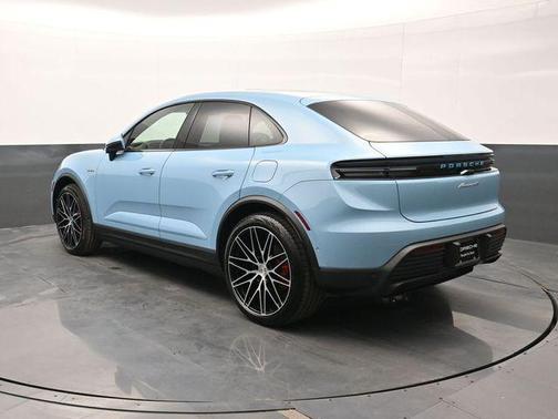 2026 Porsche Macan 4S