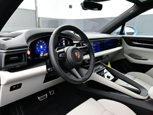 2026 Porsche Macan 4S
