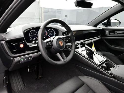 Jet Black 2026 Porsche Panamera 4