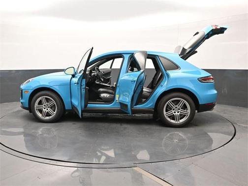 2021 Porsche Macan Base