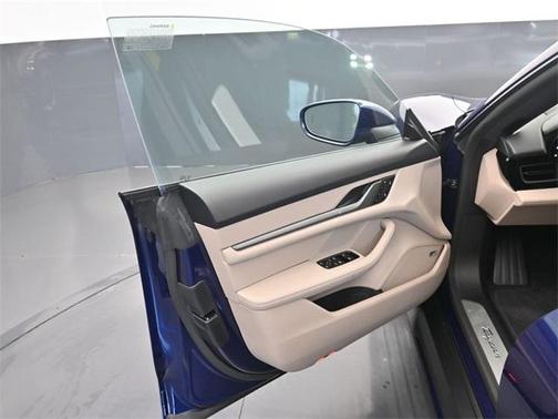 2025 Porsche Taycan 4