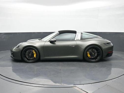 2022 Porsche 911 Targa 4 GTS