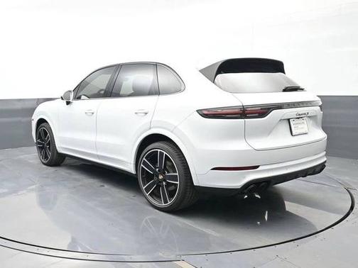 2023 Porsche Cayenne 