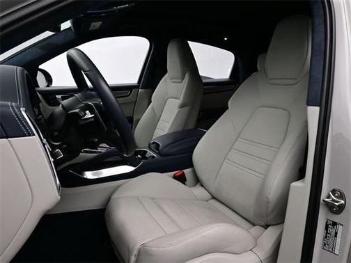 2023 Porsche Cayenne Turbo