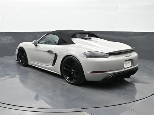 2023 Porsche 718 Spyder