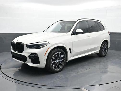 2021 BMW X5 M50i