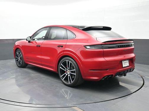 2025 Porsche Cayenne GTS