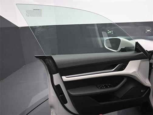 2025 Porsche Taycan 4S