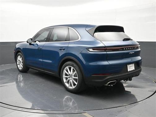 2024 Porsche Cayenne Base (Tiptronic)