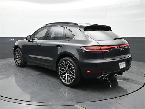 2021 Porsche Macan Base