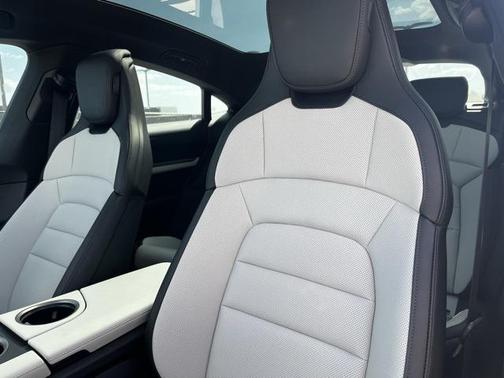 2025 Porsche Taycan 4S