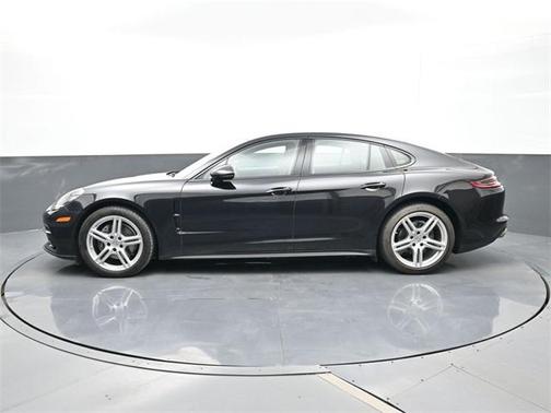 2017 Porsche Panamera 4