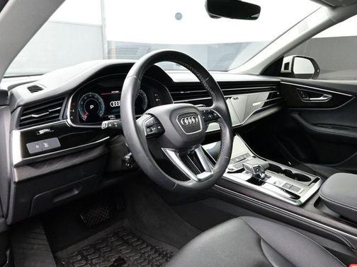 2023 Audi Q8 55 Premium Plus