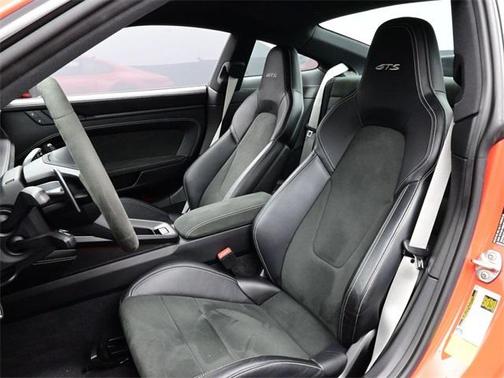 2022 Porsche 911 Carrera GTS