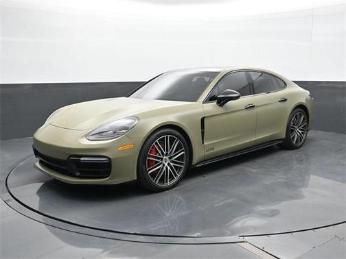 2019 Porsche Panamera GTS