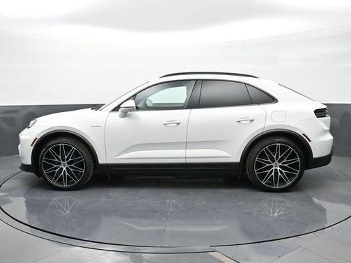 2025 Porsche Macan ev