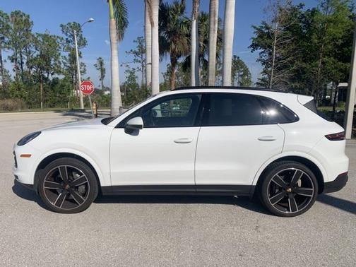 2022 Porsche Cayenne S