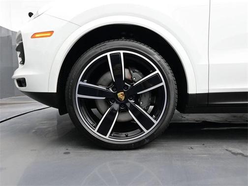 2022 Porsche Cayenne S
