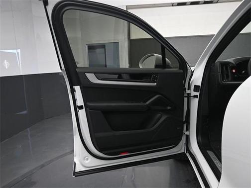 2025 Porsche Cayenne 