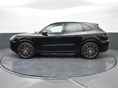 2024 Porsche Cayenne S