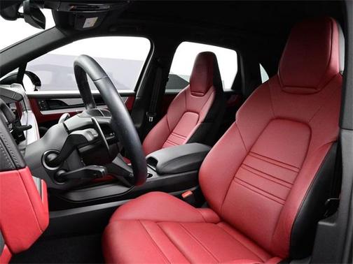 2024 Porsche Cayenne S
