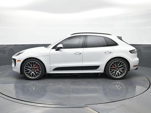 Carrara White Metallic 2021 Porsche Macan Macan GTS