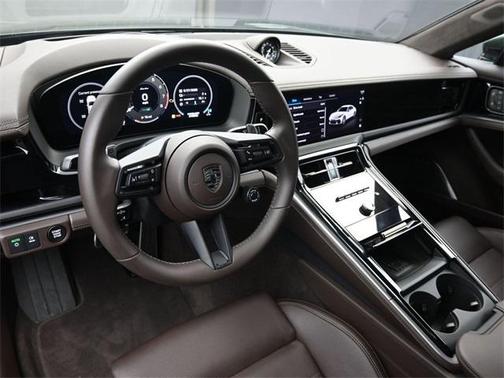 2025 Porsche Panamera E-Hybrid Turbo