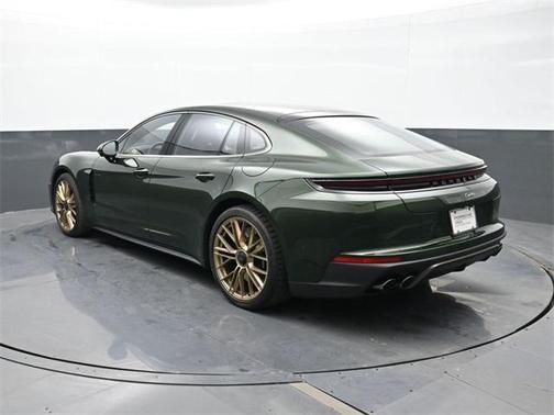 2025 Porsche Panamera E-Hybrid Turbo