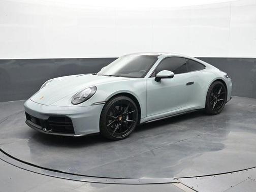 Shade Green Metallic 2025 Porsche 911 Carrera