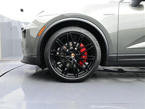 2025 Porsche Macan 4S