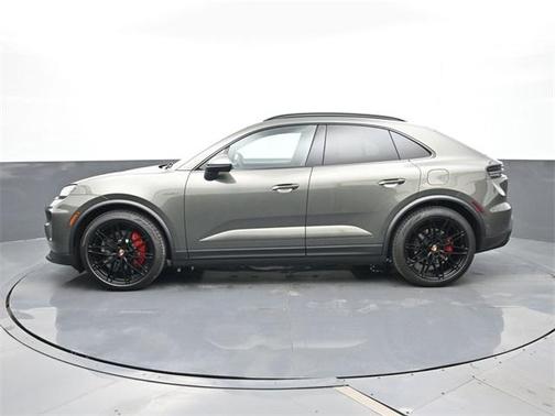 2025 Porsche Macan 4S